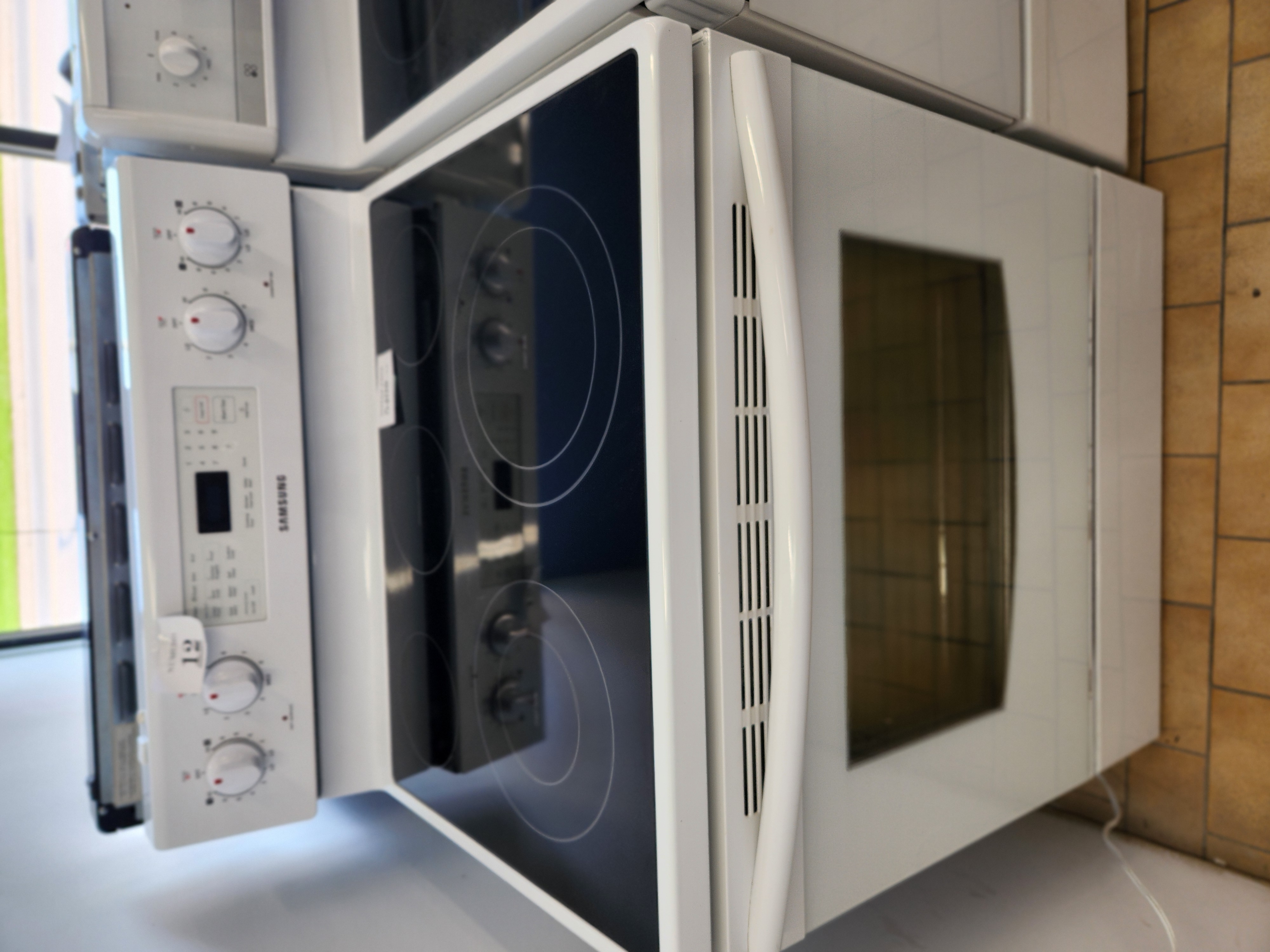 #12cuisiniere vitroceramique