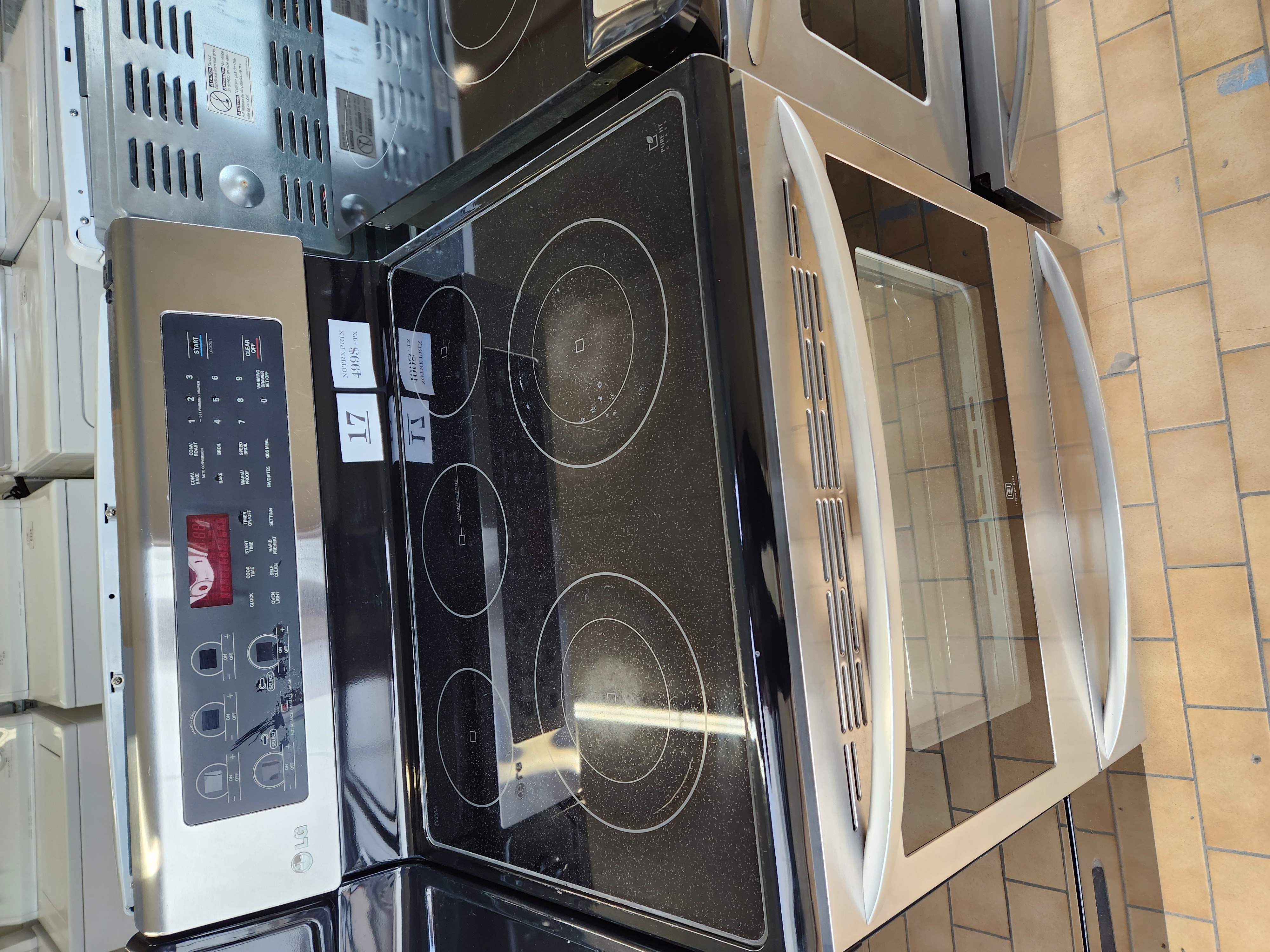 #17 Cuisinière STAINLESS