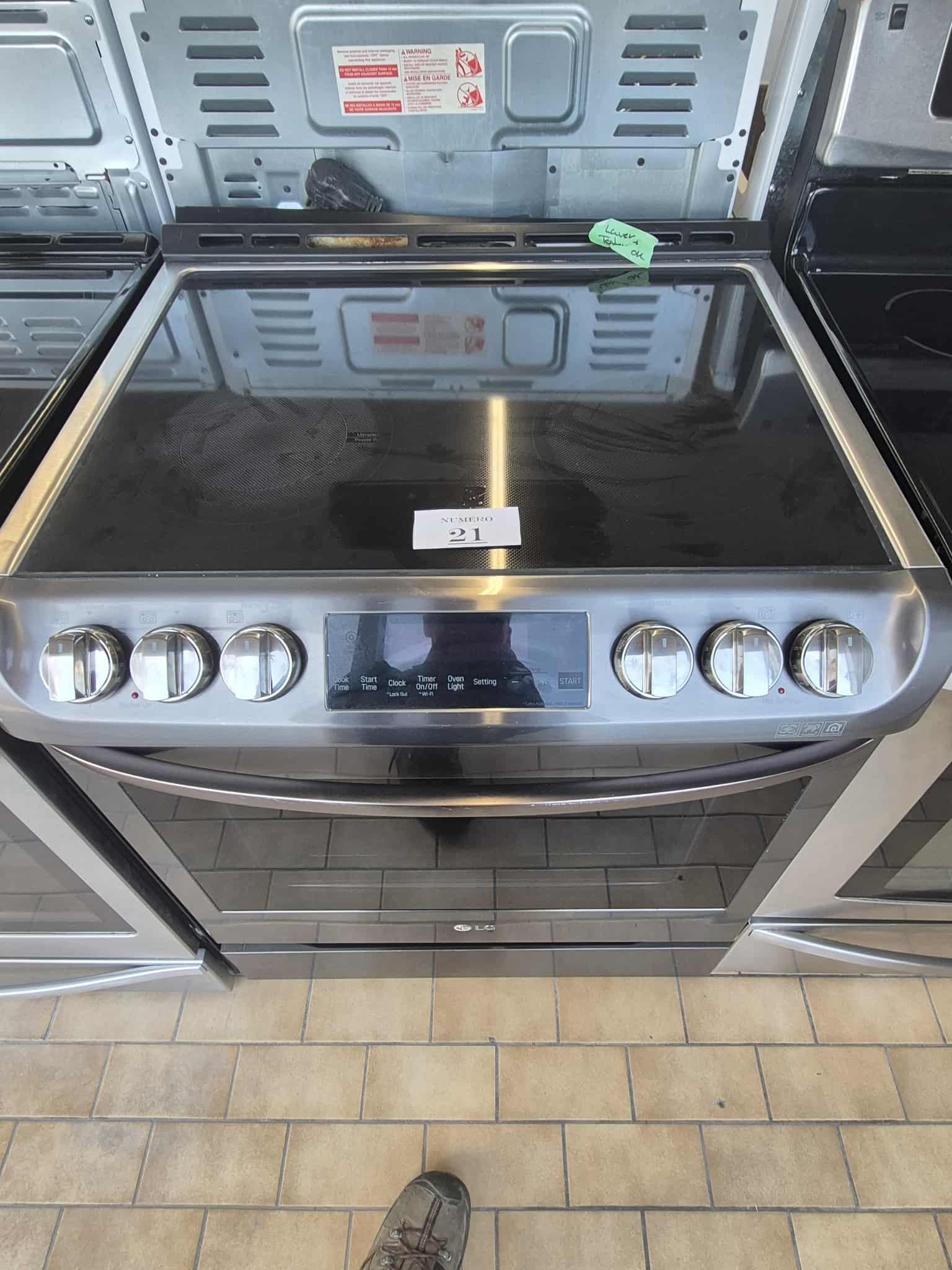 #21 Cuisinière LG vitrocéramique – Stainless, 10 modes