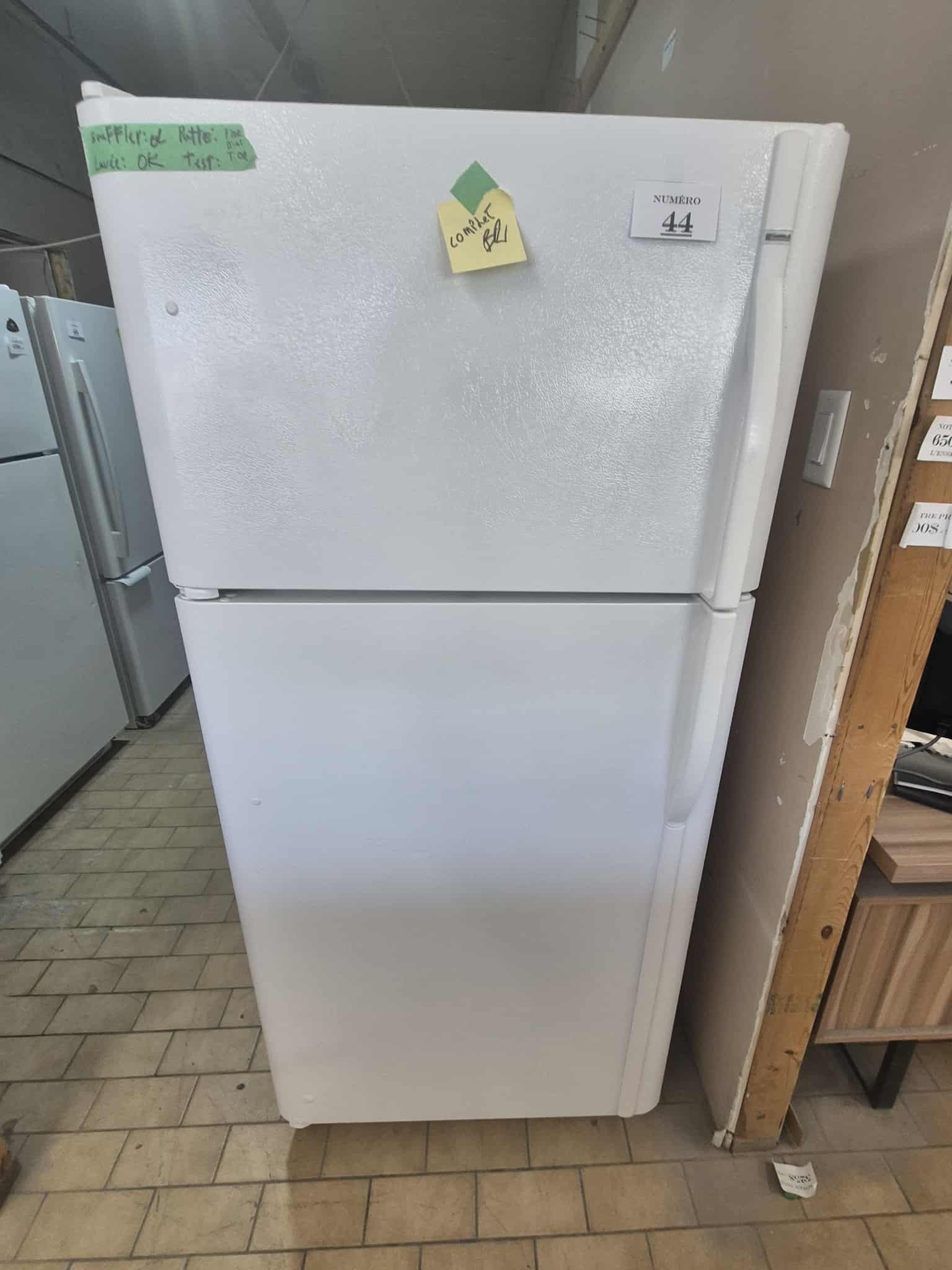 #44 Réfrigérateur Kenmore – 30×66, congélateur haut