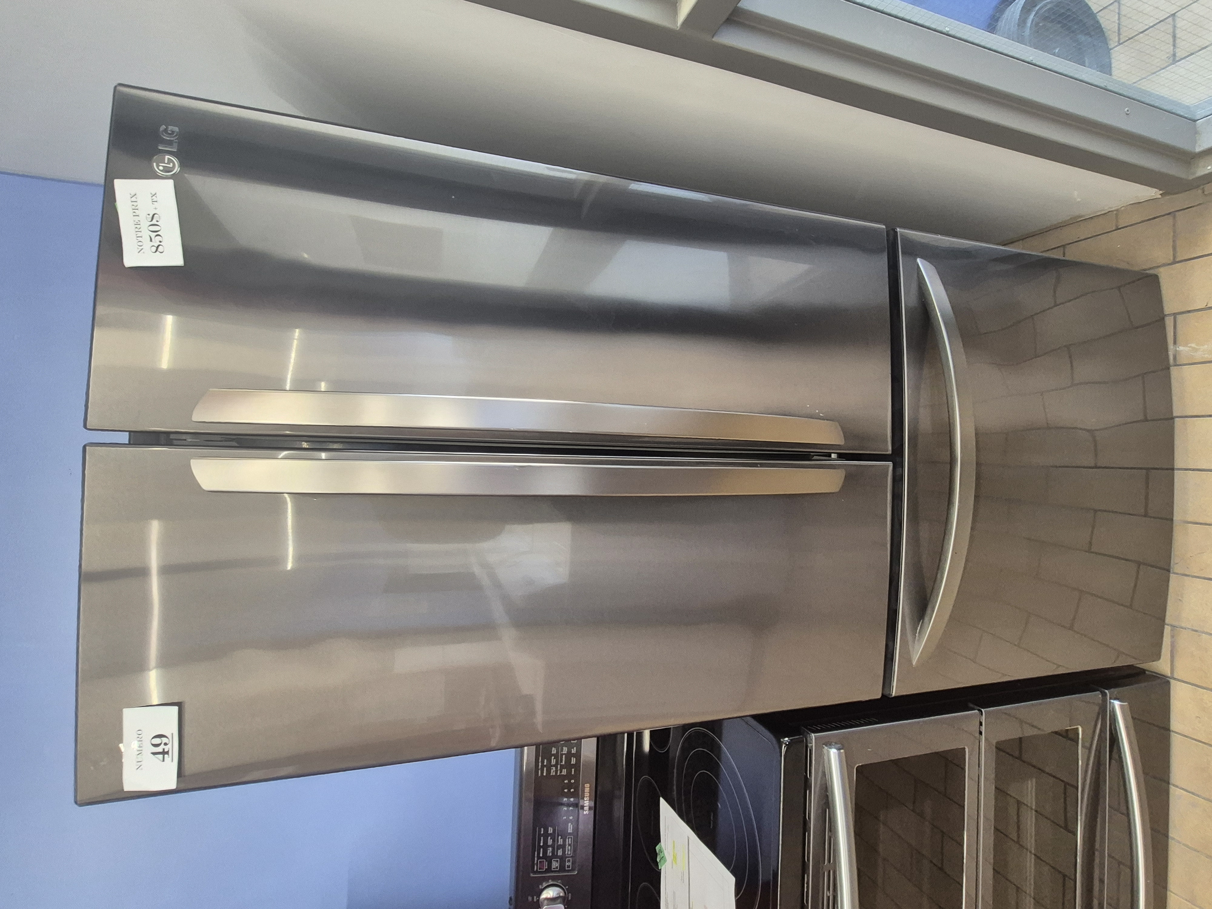 #49 Réfrigérateur LG portes françaises – Black Stainless, glace
